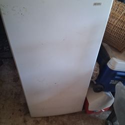 4 Ft Fridge Great Condition