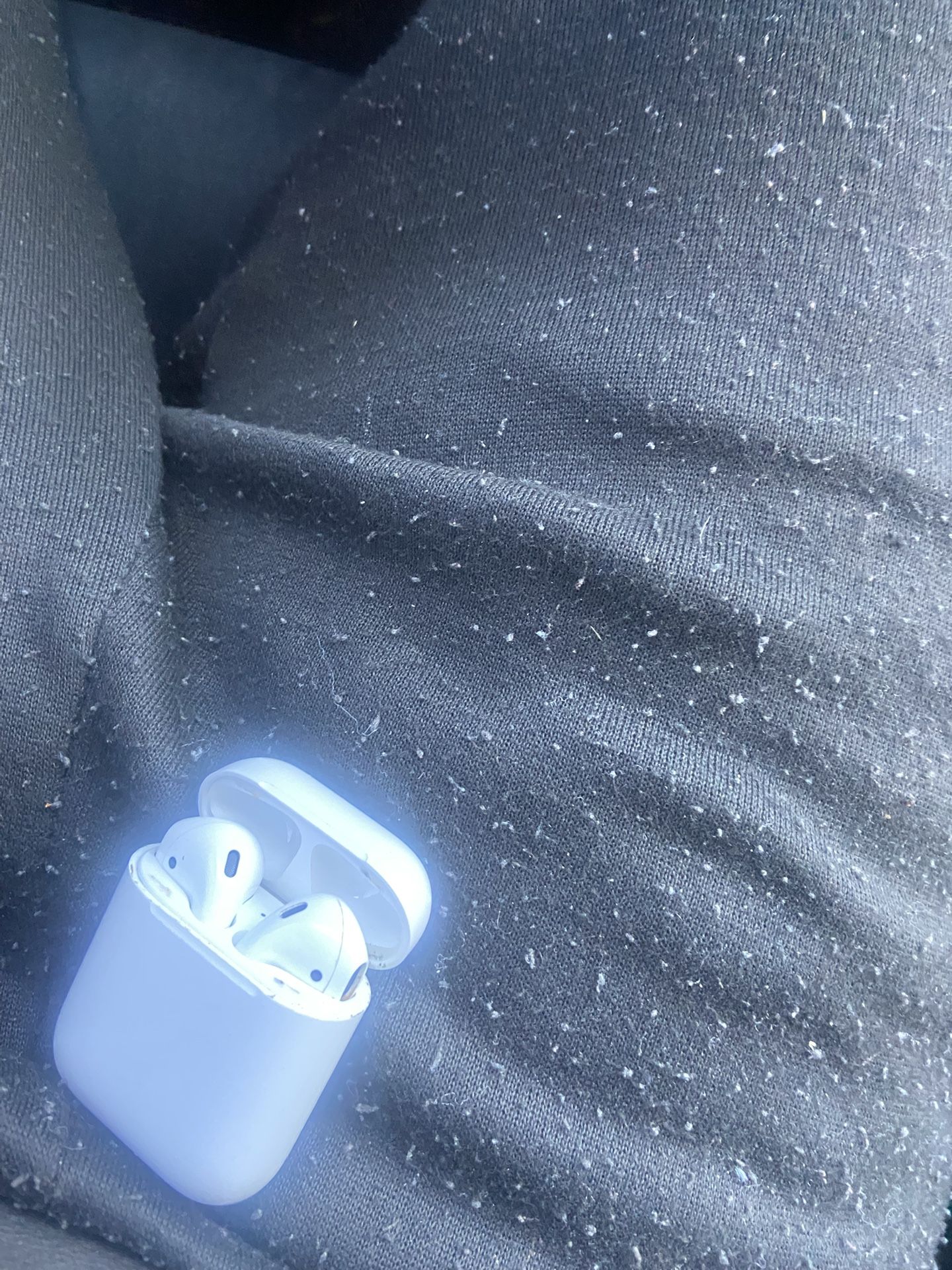 Apple AirPods 2 Generation