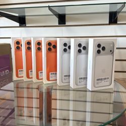 iPhone 17 Pro Max / Warranty/ Unlocked/ Payment Available 