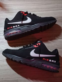 Nike Air Max Low-Top Sneakers (9.5 mens)