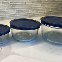 Pyrex Bowl Set