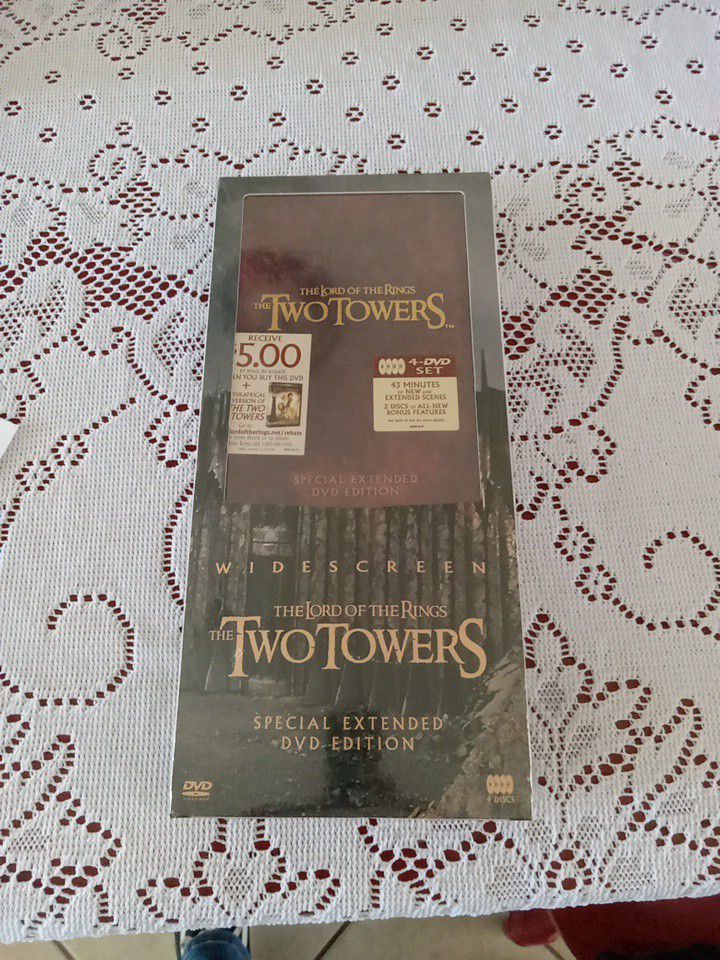 The Lord Of The Rings The Two Towers Dvd Set