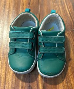 Ten Little Toddler Shoes – Size 8