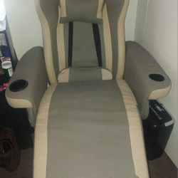 Comfortable Chair Clean No Rips