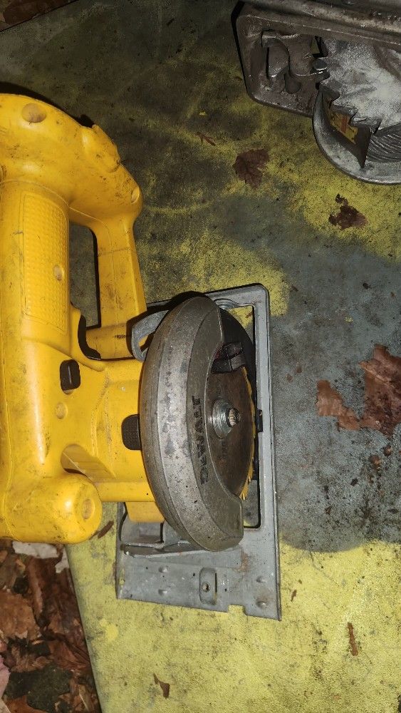 Dewalt 18volt 4.5"circularsaw