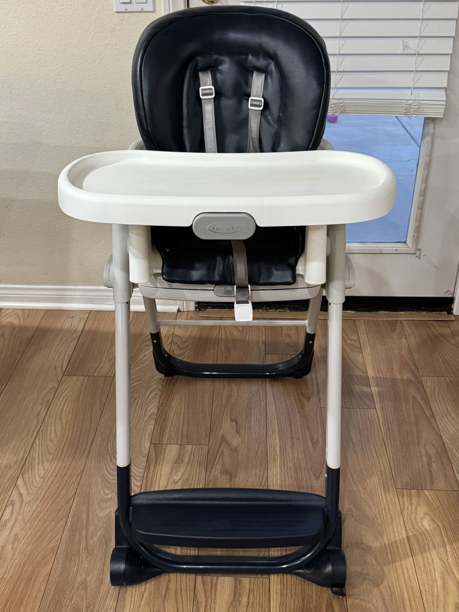 Convertible High chair