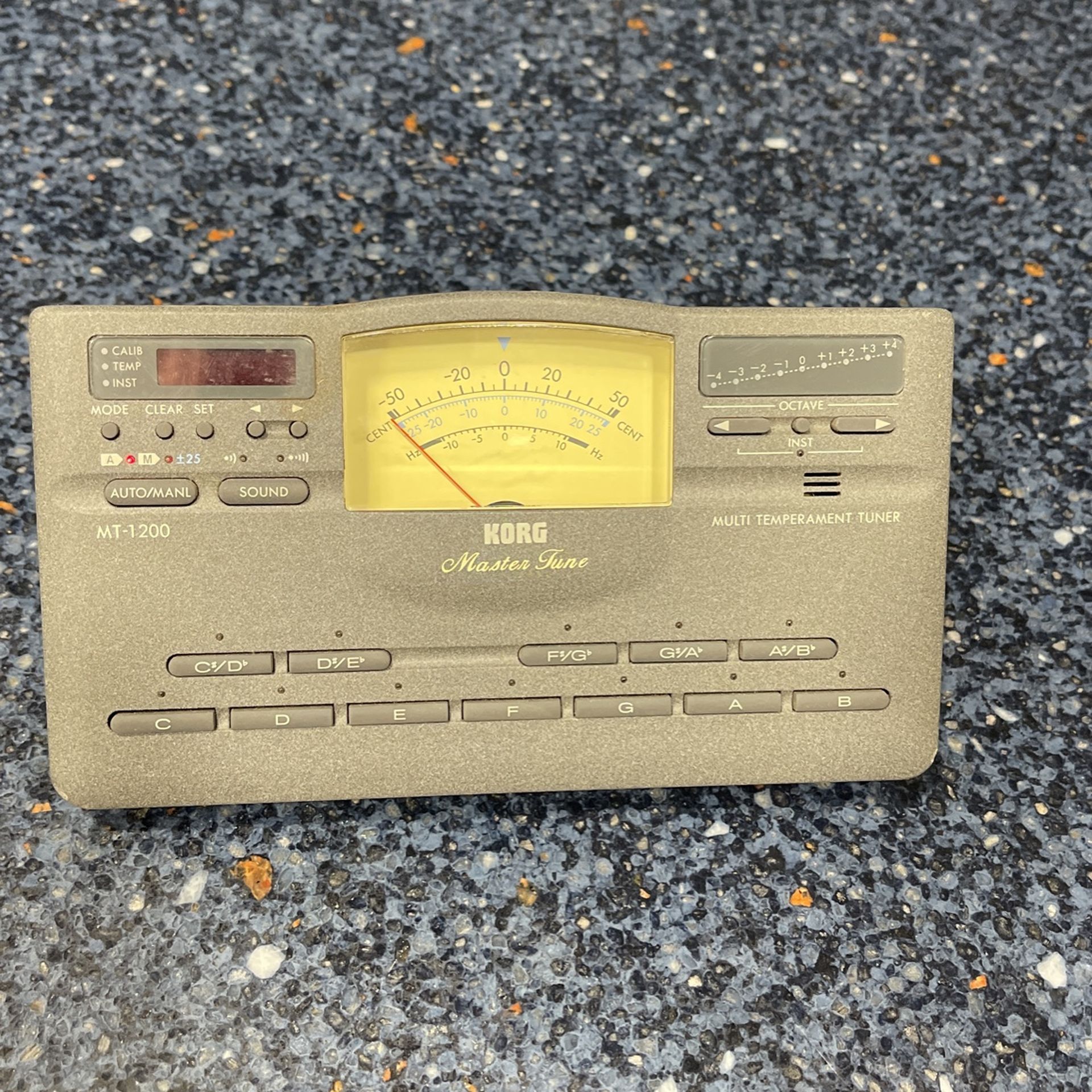 Korg MT-1200 Master Tune Multi-Temperament Tuner