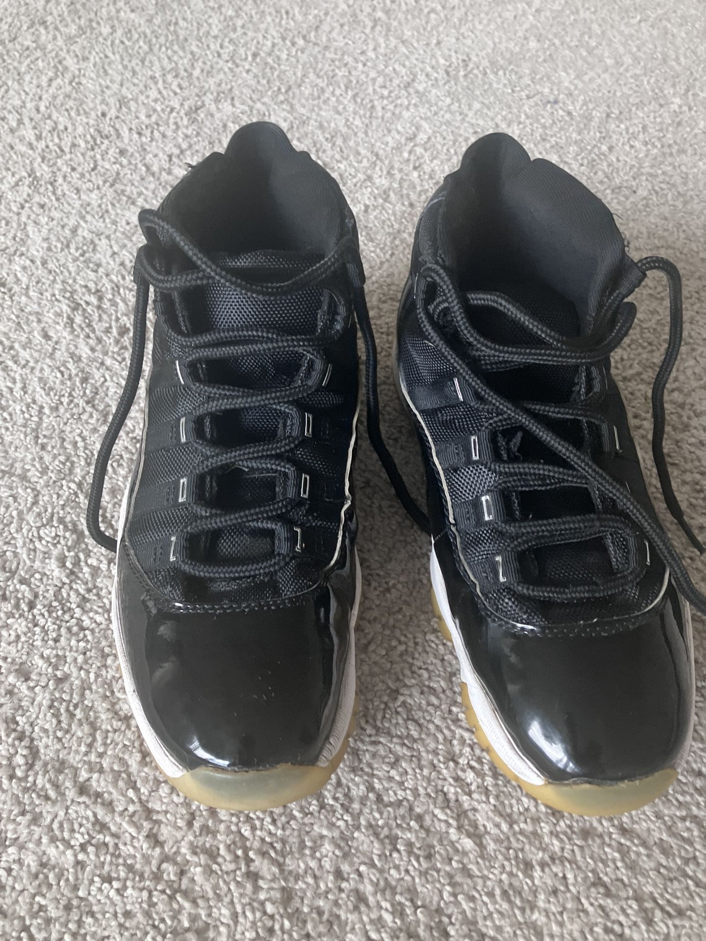 Jordan 11 retro jubilee size 8.5