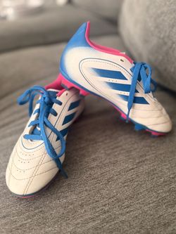 Girl’s Soccer Cleats - Size 12C