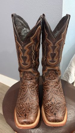 TANNER WOMEN'S HAND TOOLED FLORAL WESTERN BOOTS