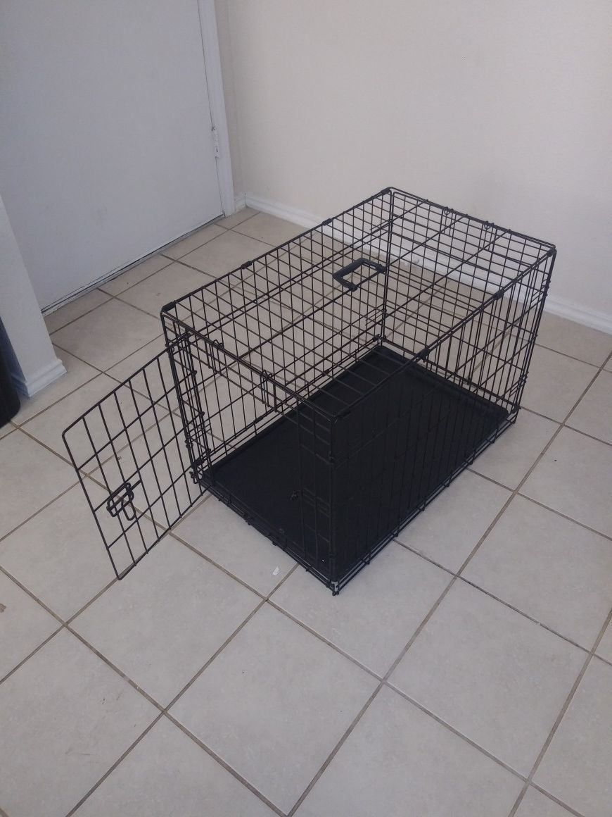 Medium size dog kennel. 30'Lx19'Wx21'H