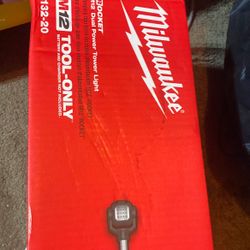 Milwaukee Rocket M12 Dual Power Tower Light