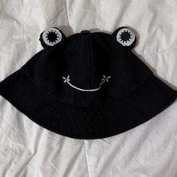 Frog Bucket Hat