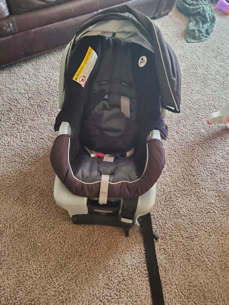 Graco car seat with base