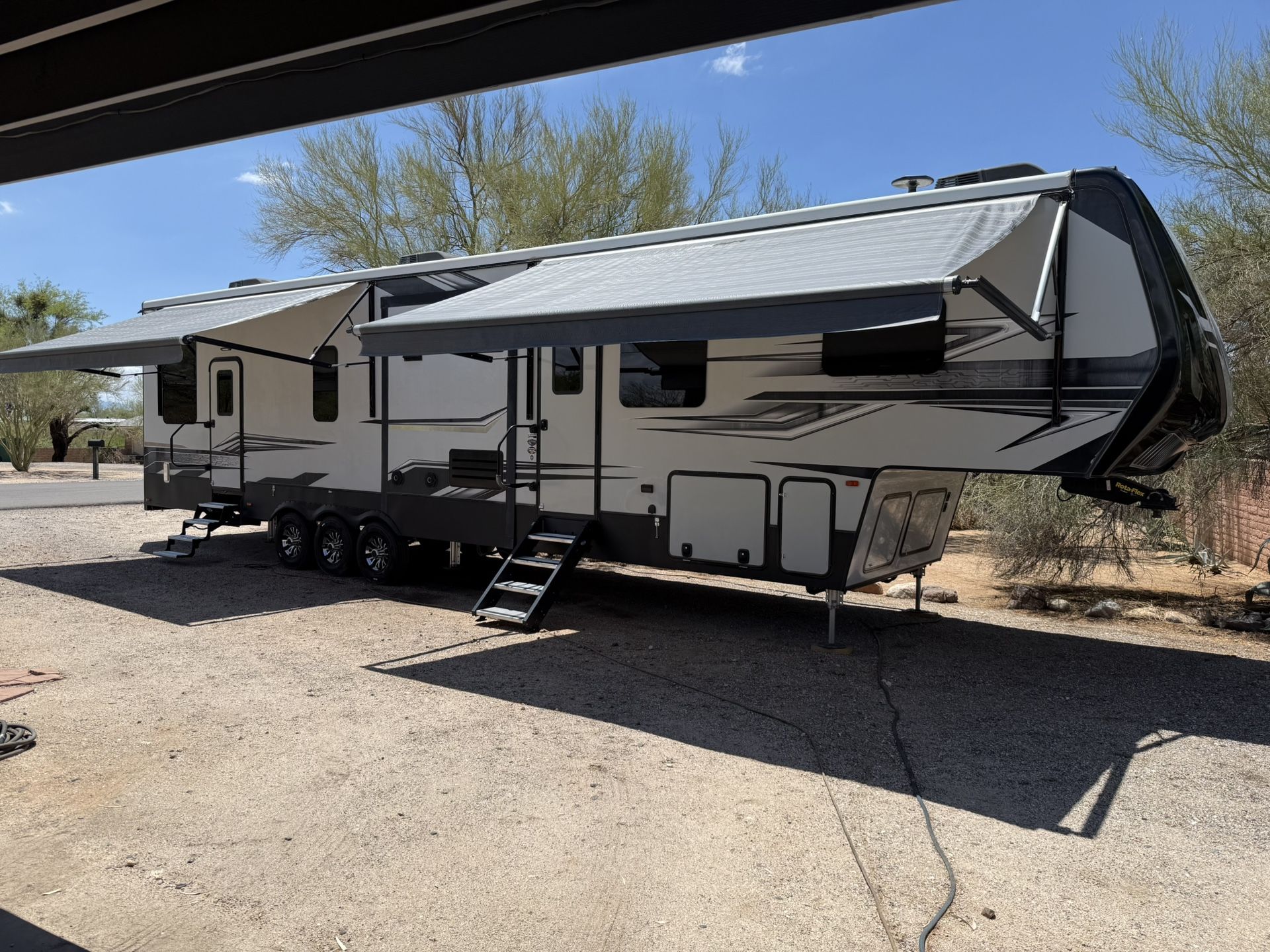 2018 Keystone Raptor 426TS RV Trailer 5th wheel