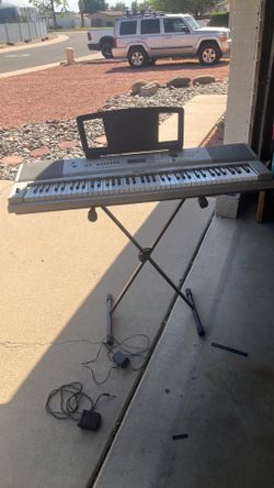 Yamaha Keyboard YPG-235