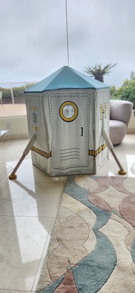 Potterybarn Kids Space Playfort
