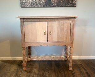 Restoration hardware style /Vintage cabinet/Drink Station