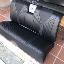 UPHOLSTERY/TAPICERÍA 