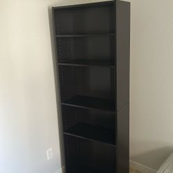 Like New 5 Shelf Book Case