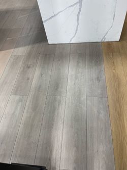 SPC vinyl waterproof different sizes good deal