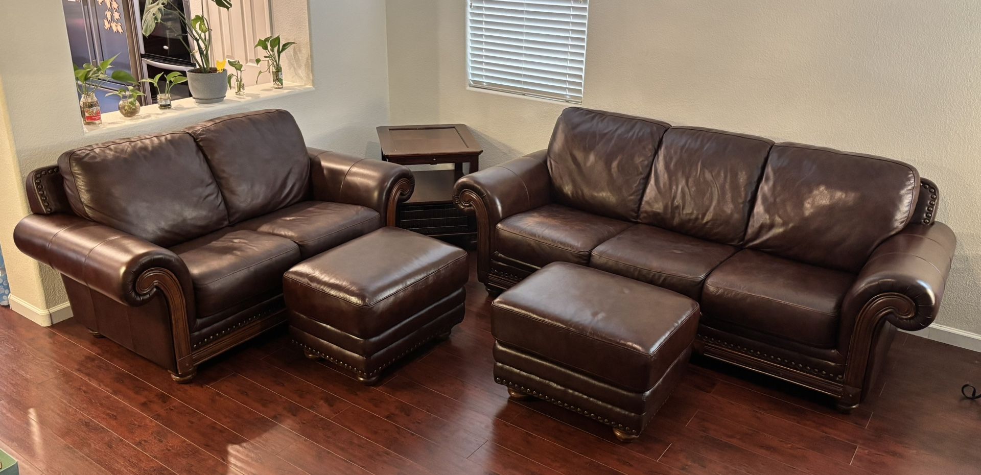 Leather Sofa & Loveseat Set w/ Ottomans + End Table – Beautiful Condition!