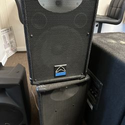 (2) Speaker