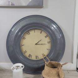 Bundle / Clock Flower Vase And Plant Basket 