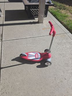 Radio Flyer Scooter.