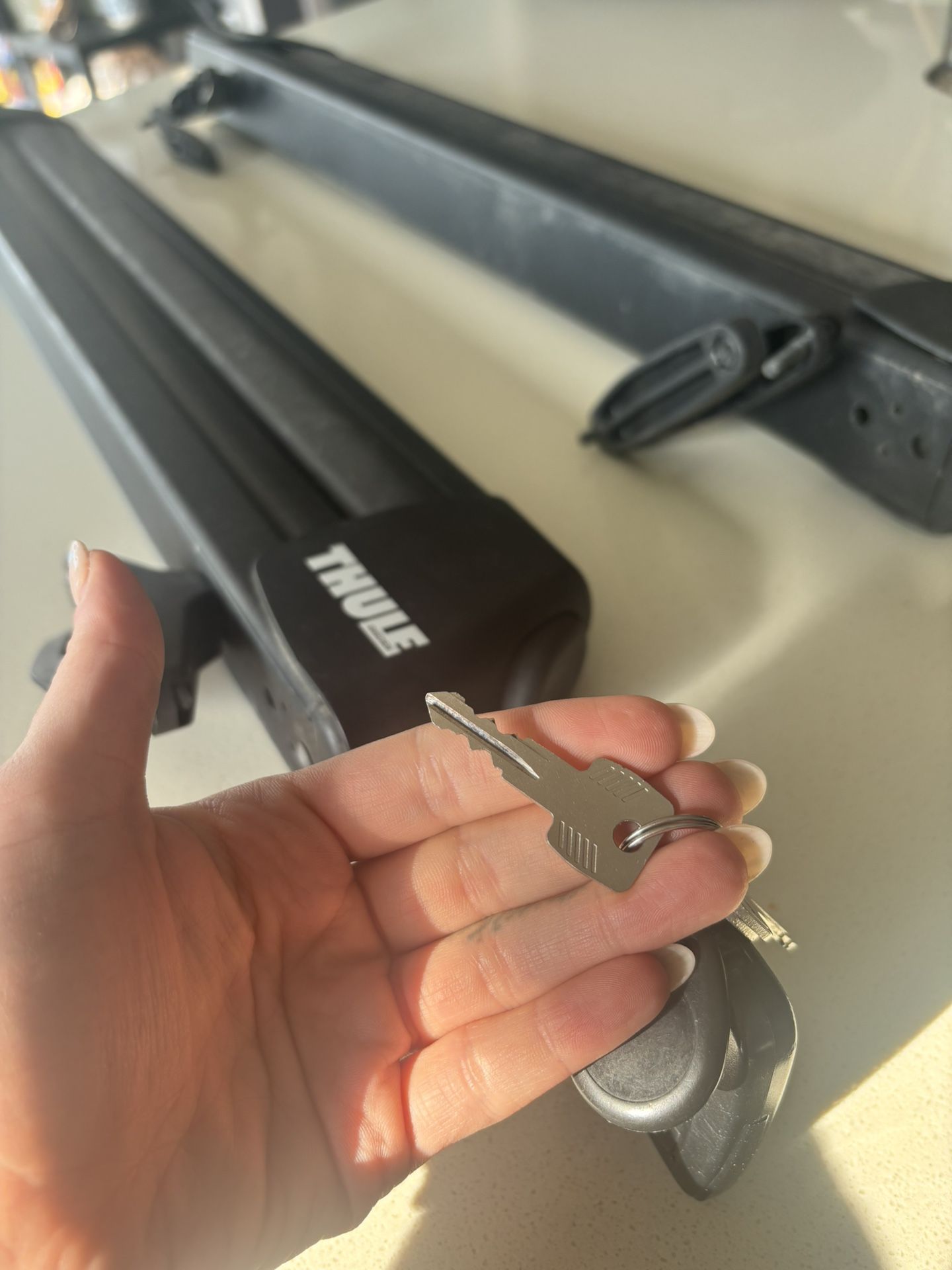 THULE Top Of Car Ski Rack