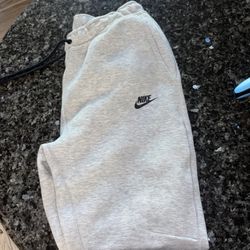 nike tech sweatpants