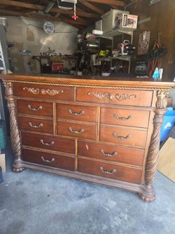 Dresser