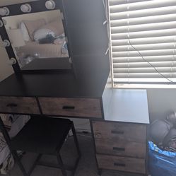 Vanity with five drawers and makeup mirror and bench $100