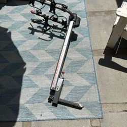Yakima Four Bike Folding Rack Car Carrier