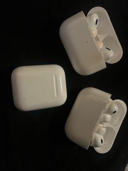 Apple AirPods Lot of 3 with Cases
