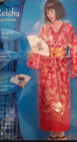 Geisha Costume Kimono Never Used HALLOWEEN