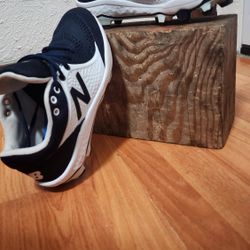 New Balance Baseball Cleats 