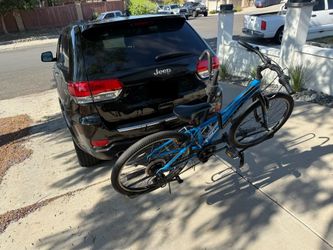 Hollywood Racks Trail Rider 2-Bike Hitch Rack - Folds Up Super Compact and solid!