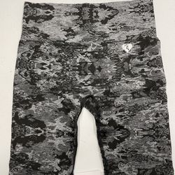 Women's Best Wear CAMO SEAMLESS CYCLING SHORTS