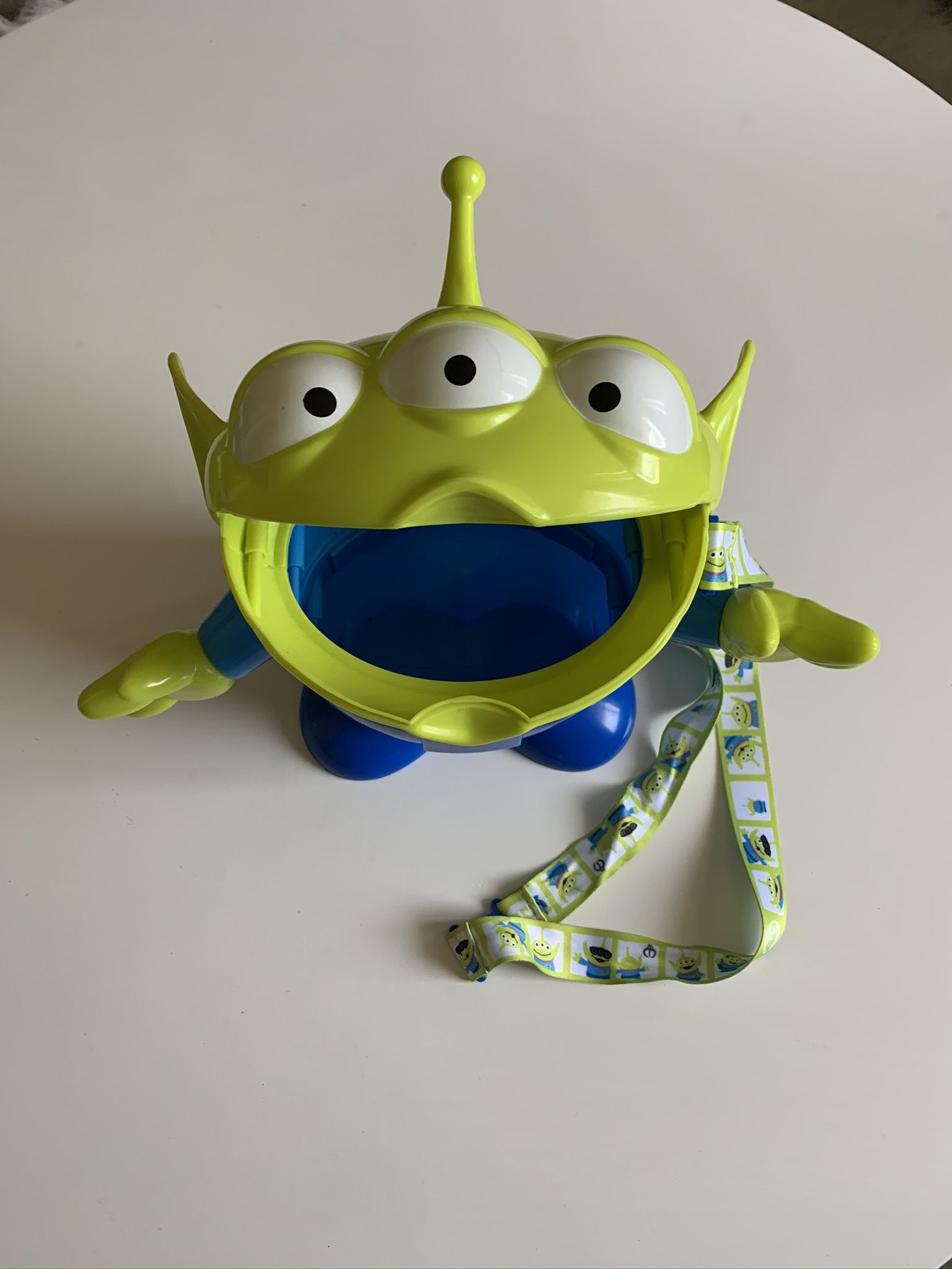 Collectors Alien Popcorn Bucket
