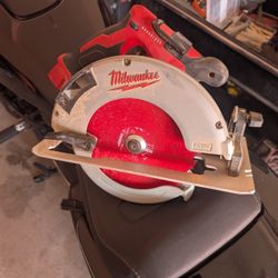 Milwaukee Circular Saw