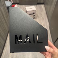 mail holder 