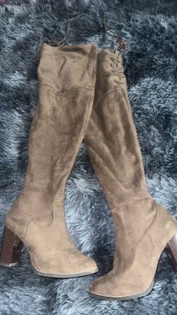 Women’s boots dark brown