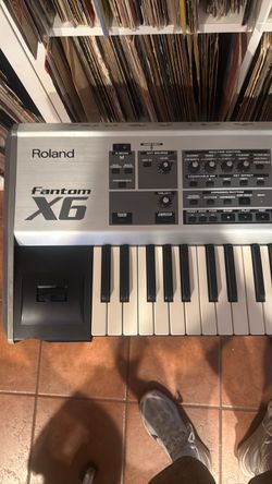 Roland Fantom X6