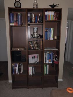 Book shelf divides into 3