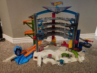Hot Wheels Ultimate Garage Playset (2015 edition)