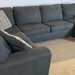 Gray Oversize Comfort Sofa Couch Sectional With LAF Chaise👌 New Brand 🔥 On Display 🏠