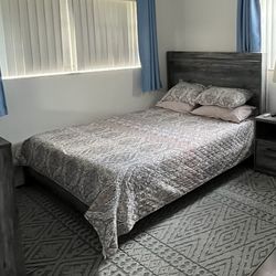 Queen bedroom set with mattress