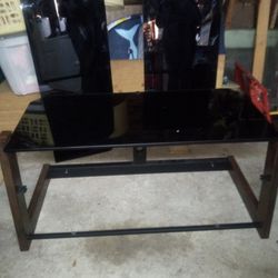 Tv Glass W/Wood Table 