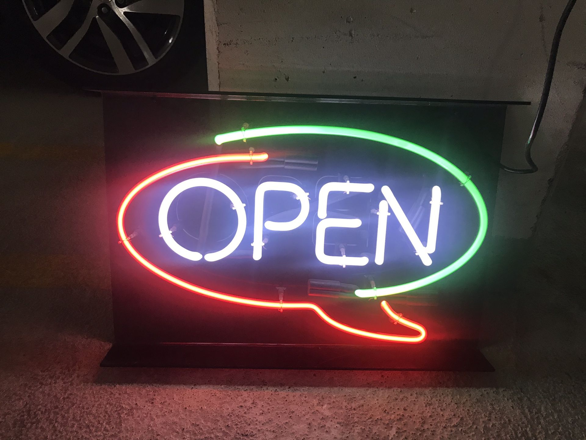 Open and order light signs make an offer